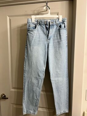 Zara Light Wash Straight-Leg Jeans